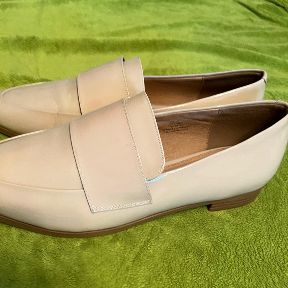 NWOT WNS Halogen Pink Patent Loafer Sz 9.5